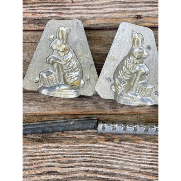 Vintage Eppelsheimer Standing Rabbit with basket Chocolate Candy Mold - Picture 6 of 9